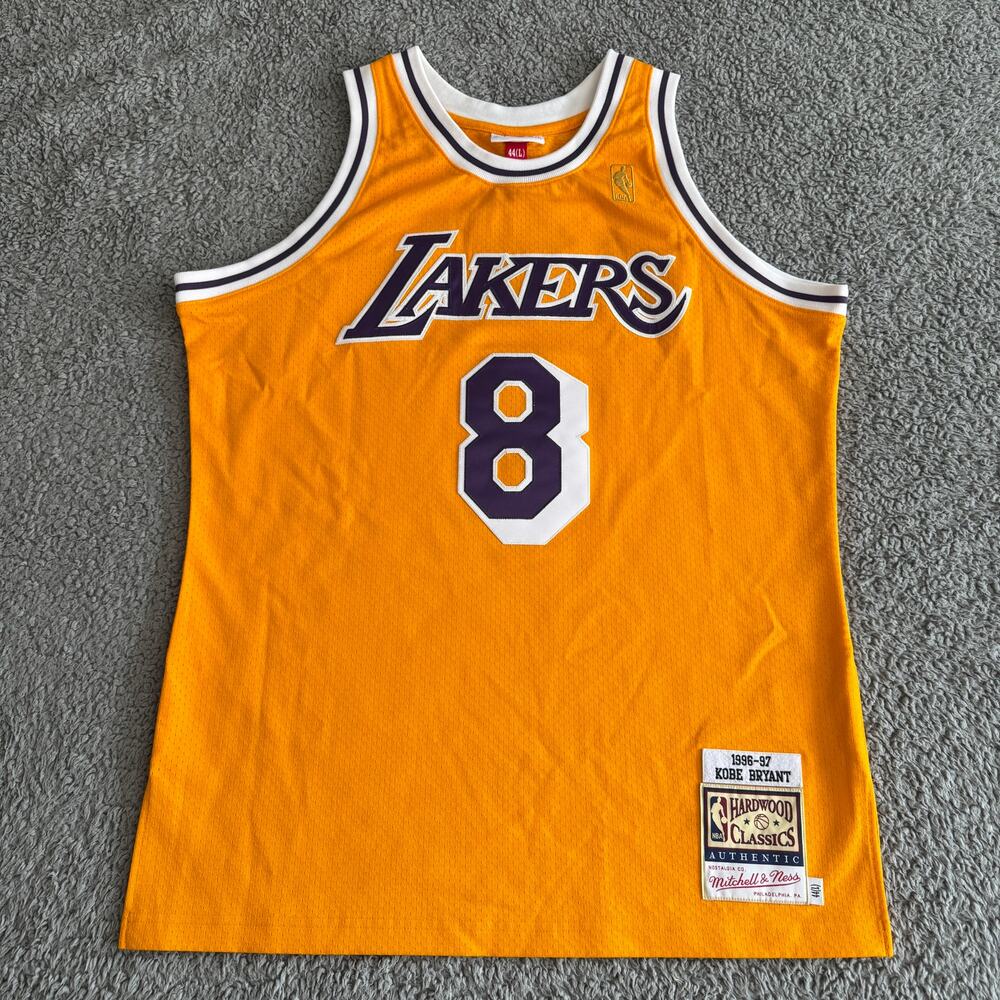 100% Authentic Kobe Bryant Mitchell & Ness NBA Los Angeles Lakers Jersey 44-L